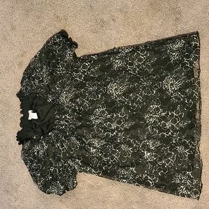 Fashion bug medium black floral top